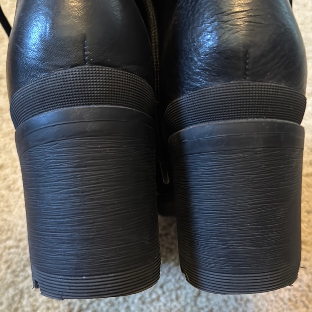 LAST CALL:  Black Leather Lace-Up Boots SZ 9 - Picture 7 of 11